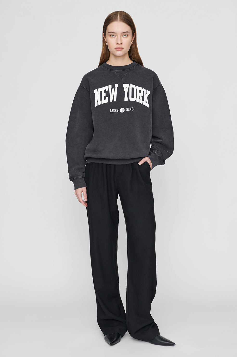 ANINE BING Ramona Sweatshirt University New York - Washed Black - On Model Front